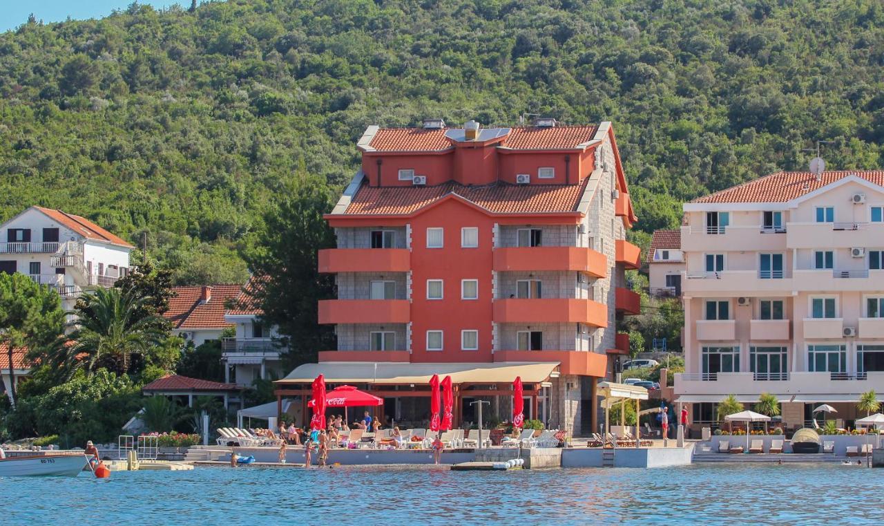 Apart Hotel Samardzic Τίβατ Εξωτερικό φωτογραφία