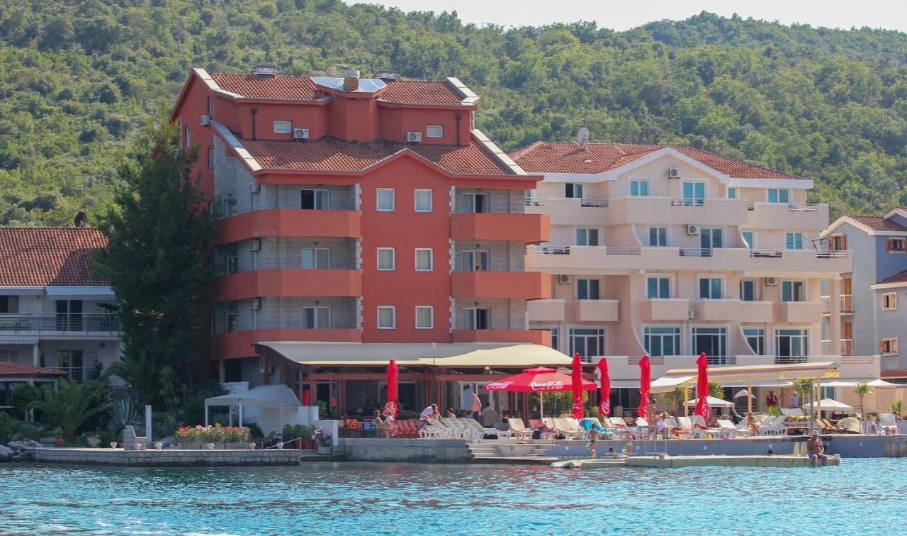 Apart Hotel Samardzic Τίβατ Εξωτερικό φωτογραφία