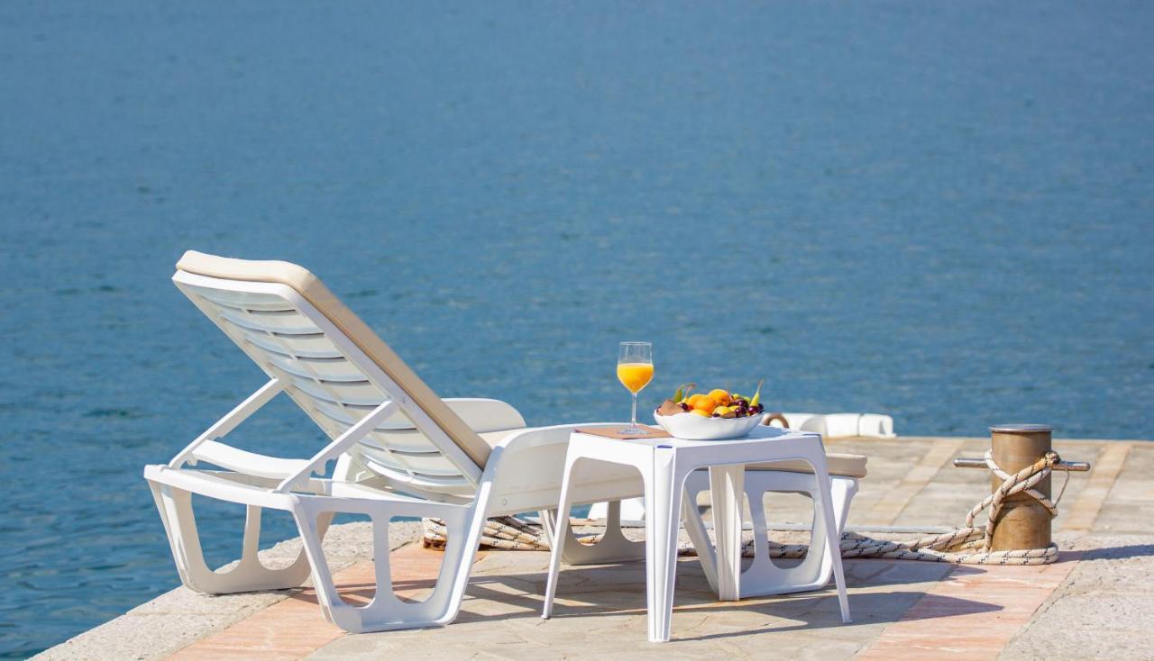Apart Hotel Samardzic Τίβατ Εξωτερικό φωτογραφία