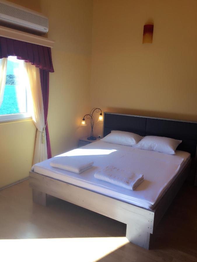 Apart Hotel Samardzic Τίβατ Εξωτερικό φωτογραφία