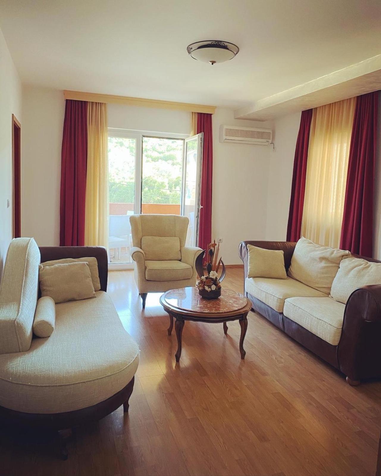Apart Hotel Samardzic Τίβατ Εξωτερικό φωτογραφία